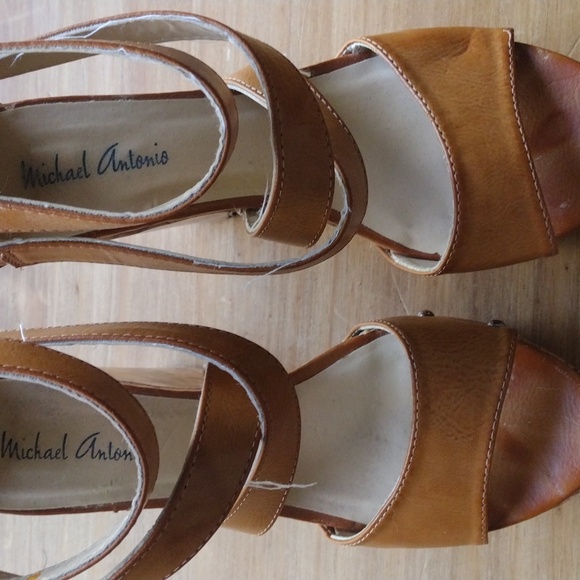 Michael Antonio size 6 1/2 women's shoe - Picture 4 of 5